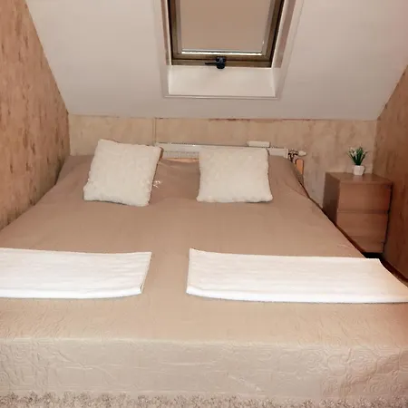 Appartement Arany Dio Fogado à Eger Extérieur photo
