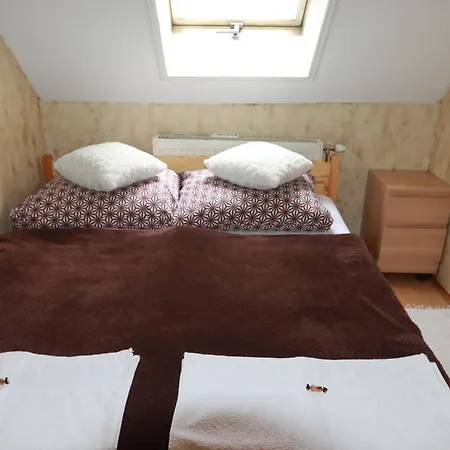 Appartement Arany Dio Fogado à Eger Extérieur photo