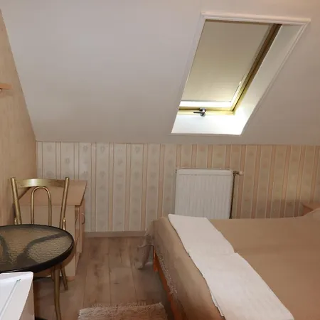 Arany Dio Fogado Apartment Eger Exterior photo